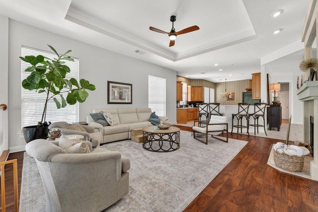 345 The Hills DR 3, The Hills, TX 78738