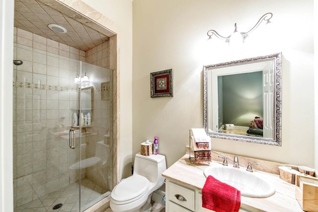 157 Regal Row, Houma, LA 70360