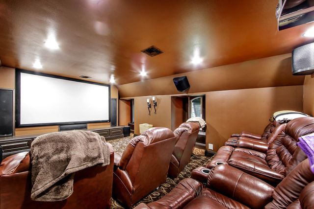 157 Regal Row, Houma, LA 70360