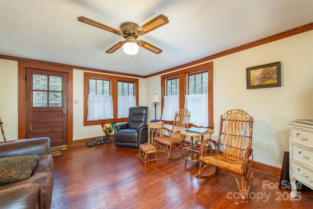 380 Buttercup Lane, Marion, NC 28752