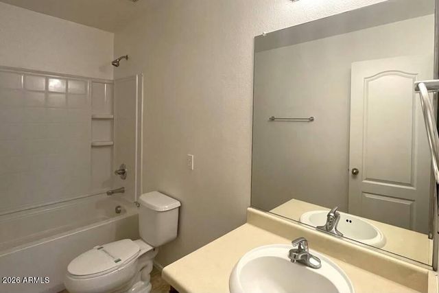 7811 S 63rd Dr, Drive S, Laveen, AZ 85339