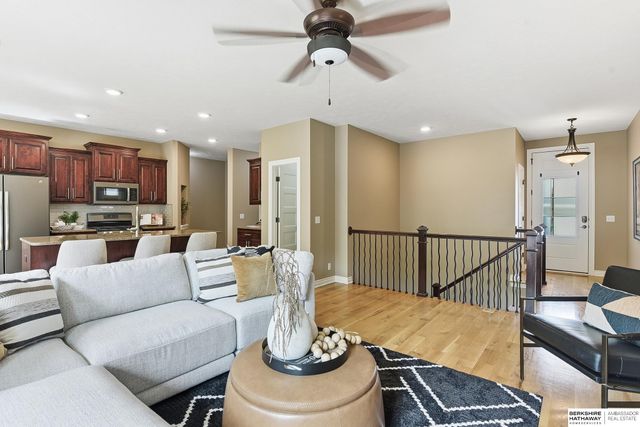 9010 S 21st Street, Bellevue, NE 68147