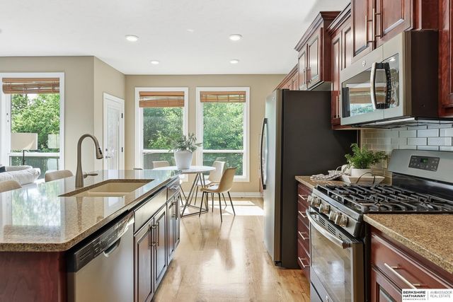 9010 S 21st Street, Bellevue, NE 68147