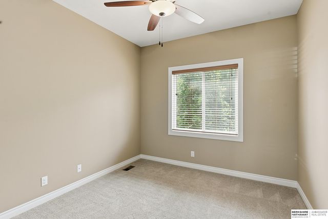 9010 S 21st Street, Bellevue, NE 68147