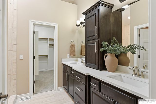 9010 S 21st Street, Bellevue, NE 68147