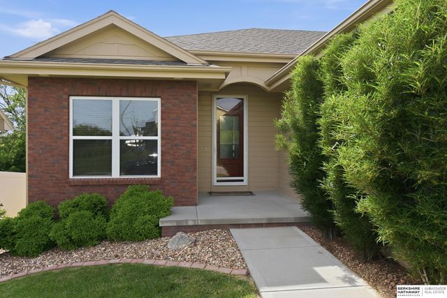 9010 S 21st Street, Bellevue, NE 68147