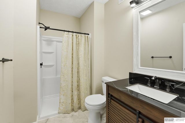 9010 S 21st Street, Bellevue, NE 68147