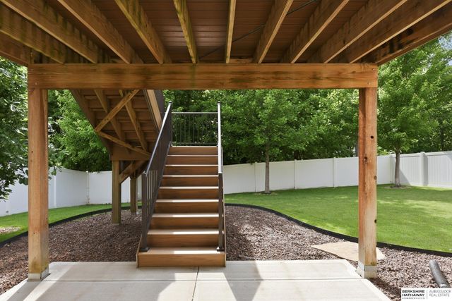 9010 S 21st Street, Bellevue, NE 68147