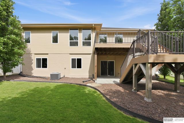 9010 S 21st Street, Bellevue, NE 68147