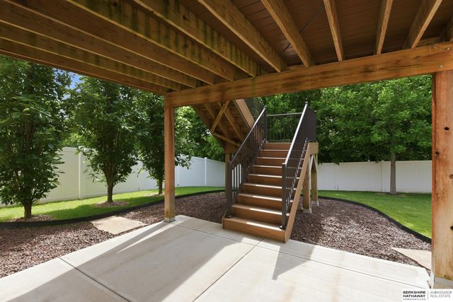 9010 S 21st Street, Bellevue, NE 68147