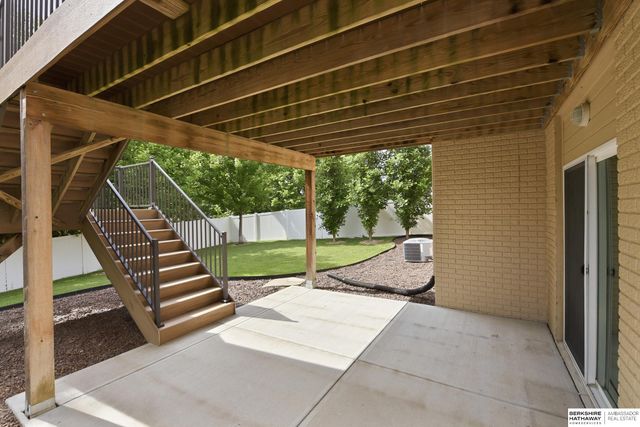9010 S 21st Street, Bellevue, NE 68147