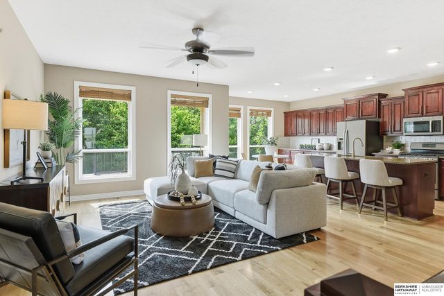 9010 S 21st Street, Bellevue, NE 68147