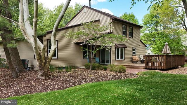 3 STRATHMORE PL, Princeton Junction, NJ 08550