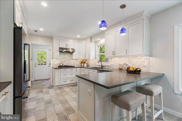 3 STRATHMORE PL, Princeton Junction, NJ 08550