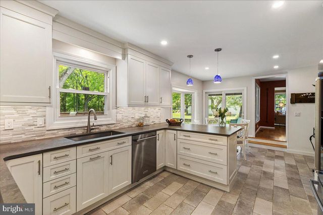 3 STRATHMORE PL, Princeton Junction, NJ 08550