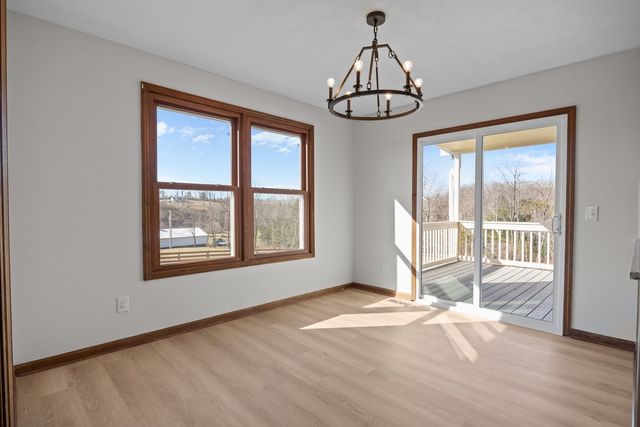 1024 E Piney Rd, Dickson, TN 37055