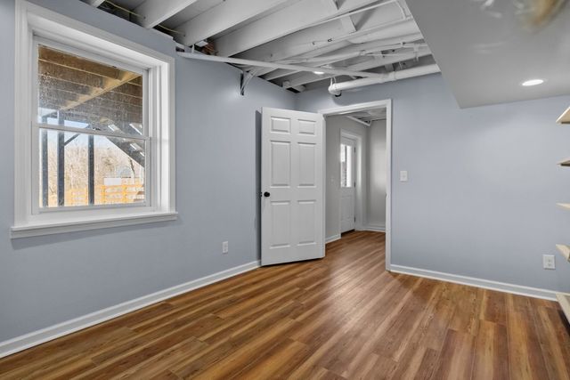 1024 E Piney Rd, Dickson, TN 37055