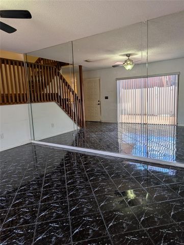 8114 N OAK TRACE WAY N D, Tampa, FL 33634