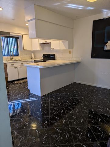 8114 N OAK TRACE WAY N D, Tampa, FL 33634