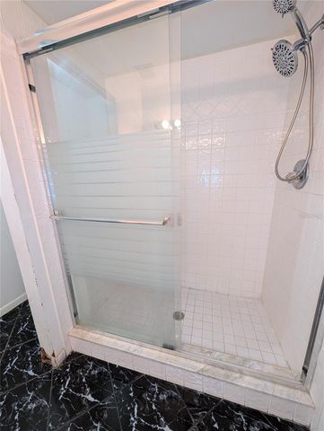 8114 N OAK TRACE WAY N D, Tampa, FL 33634