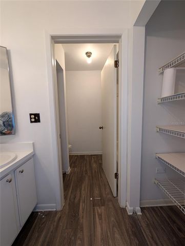 8114 N OAK TRACE WAY N D, Tampa, FL 33634