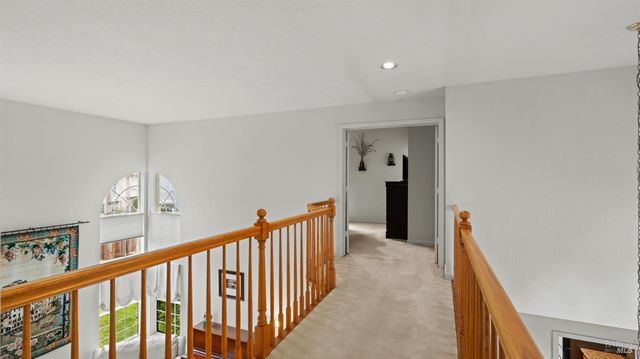 719 Riesling Ct, Petaluma, CA 94954