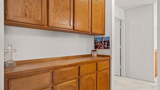 719 Riesling Ct, Petaluma, CA 94954