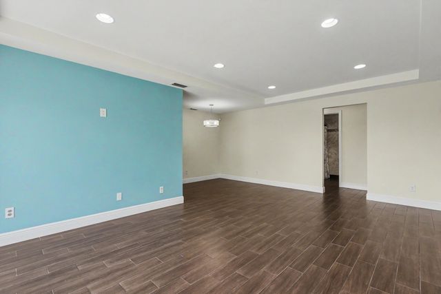 1250 SW 113th Terrace 204, Pembroke Pines, FL 33025