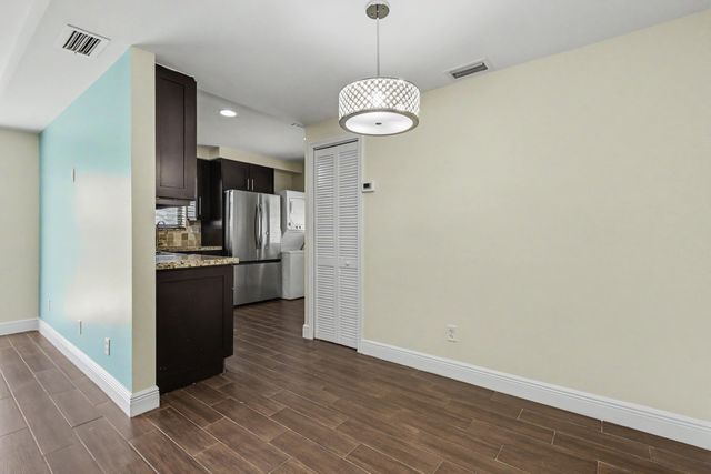 1250 SW 113th Terrace 204, Pembroke Pines, FL 33025
