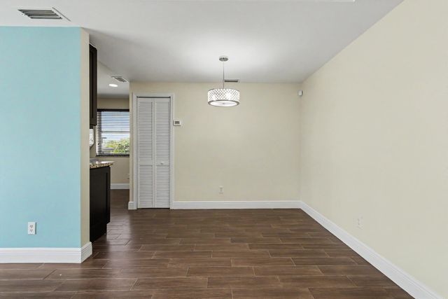 1250 SW 113th Terrace 204, Pembroke Pines, FL 33025