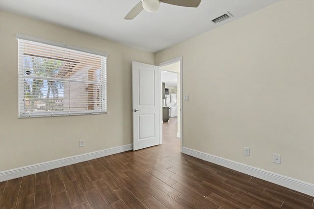 1250 SW 113th Terrace 204, Pembroke Pines, FL 33025
