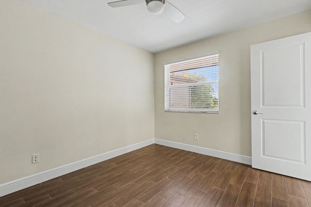 1250 SW 113th Terrace 204, Pembroke Pines, FL 33025