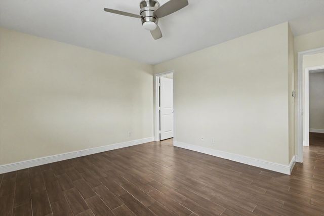 1250 SW 113th Terrace 204, Pembroke Pines, FL 33025