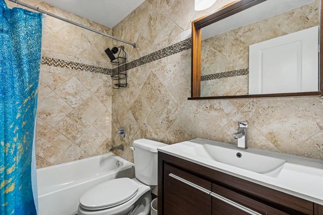 1250 SW 113th Terrace 204, Pembroke Pines, FL 33025