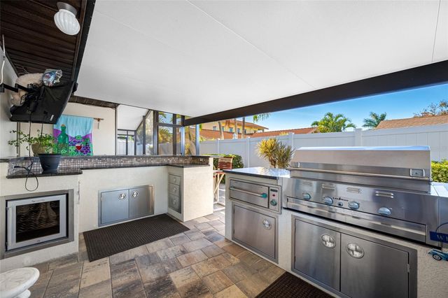 1101 80TH STREET COURT S, St Petersburg, FL 33707