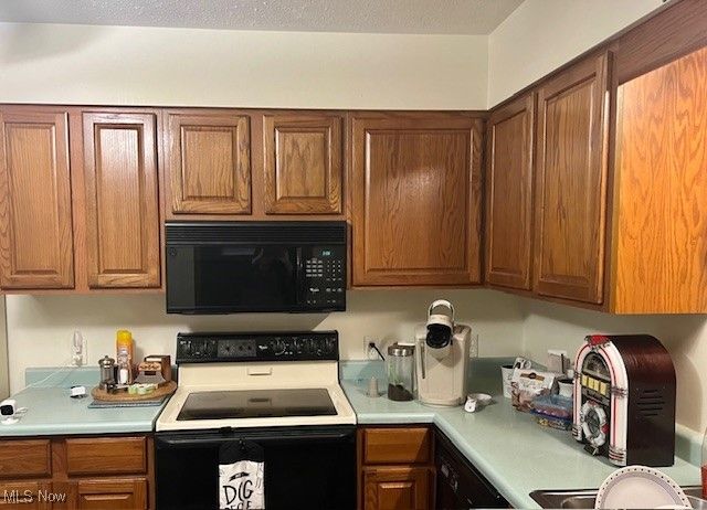 1616 Quail Hollow Drive, Cambridge, OH 43725