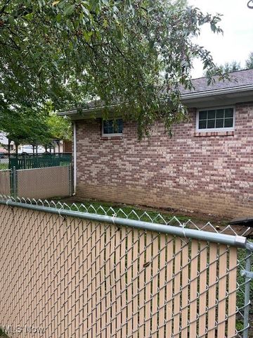 1616 Quail Hollow Drive, Cambridge, OH 43725