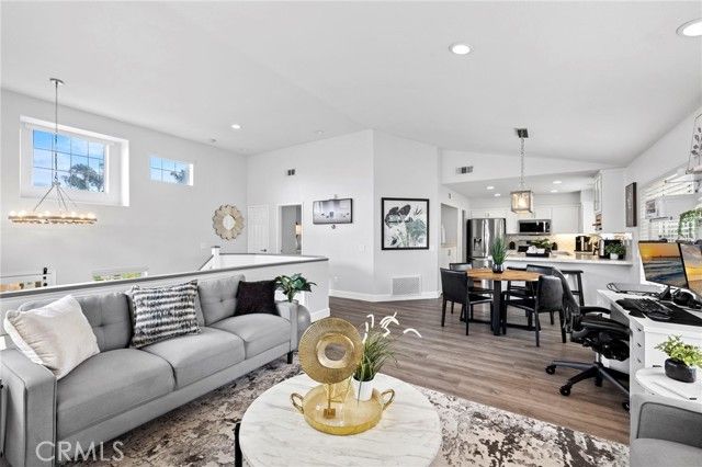 18 Cagney, Lake Forest (el Toro), CA 92610