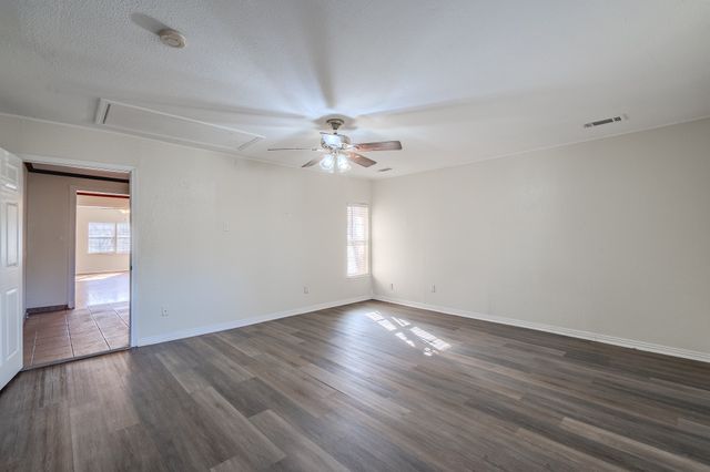 1107 Ferndale Avenue, Dallas, TX 75224