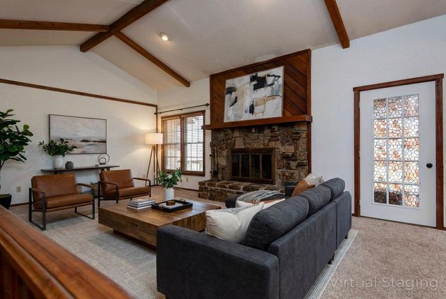 5532 S Roanoke Avenue, Springfield, MO 65810