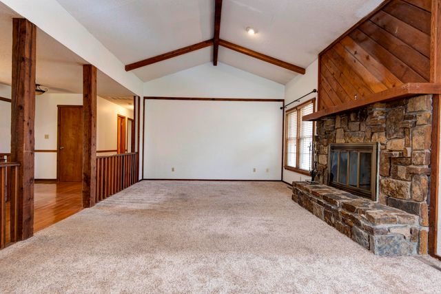 5532 S Roanoke Avenue, Springfield, MO 65810