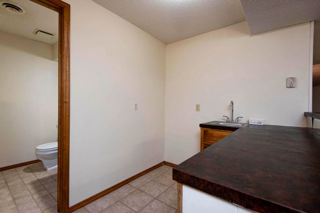 5532 S Roanoke Avenue, Springfield, MO 65810