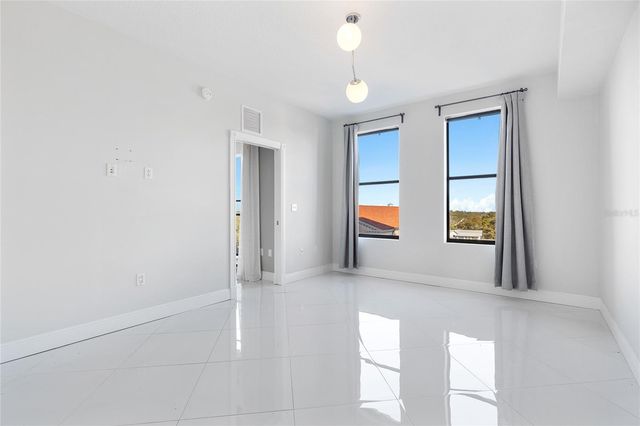 226 5TH AVENUE N 601, St Petersburg, FL 33701