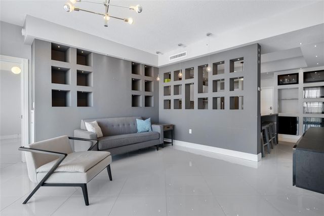 226 5TH AVENUE N 601, St Petersburg, FL 33701