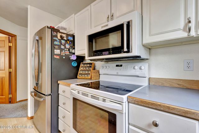 4160 Crannog Street, Anchorage, AK 99502