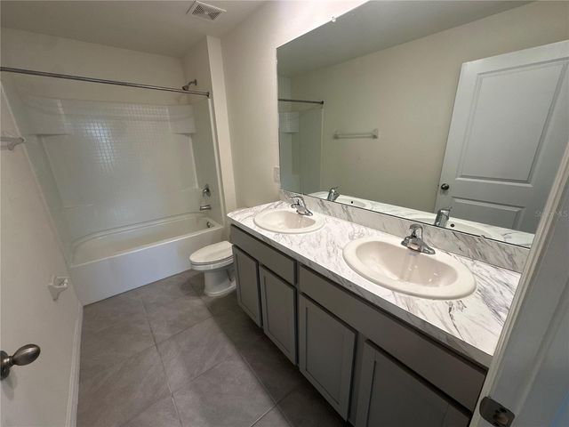 16626 MOSAIC OAR DRIVE, Wimauma, FL 33598