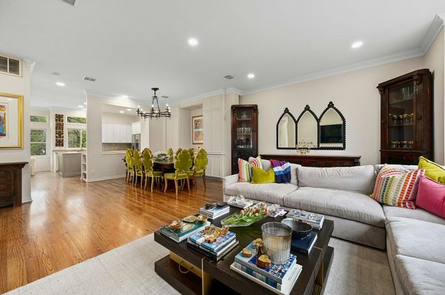 2712 Hillview Green LN, Austin, TX 78703