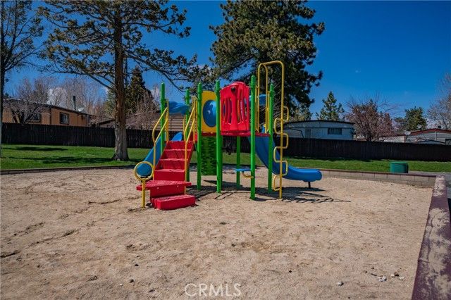 391 Montclair 99, Big Bear City, CA 92314