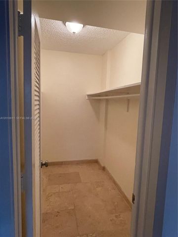 2900 NE 30th St A-7, Fort Lauderdale, FL 33306