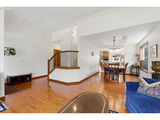 1616 Se 87TH Ave, Portland, OR 97216